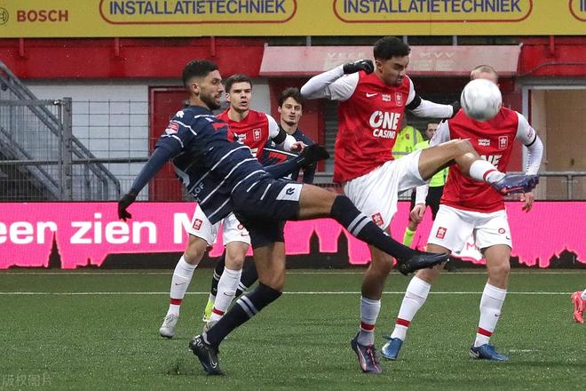 这位年轻的 这位年轻的